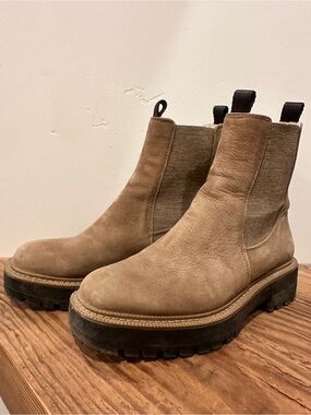 Sam Edelman Chelsea Boots